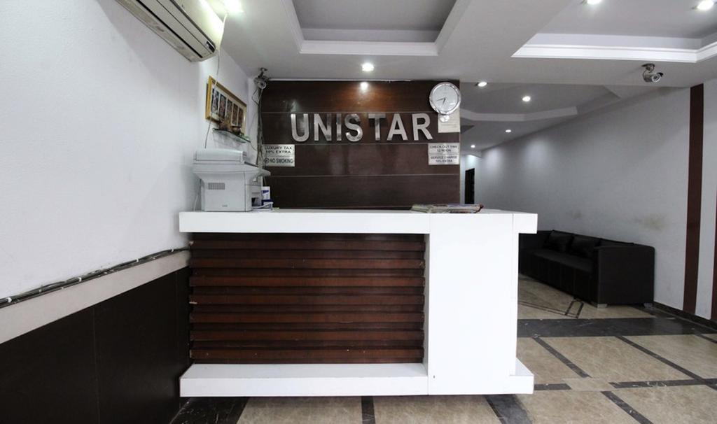 Hotel Unistar Нью-Дели Экстерьер фото