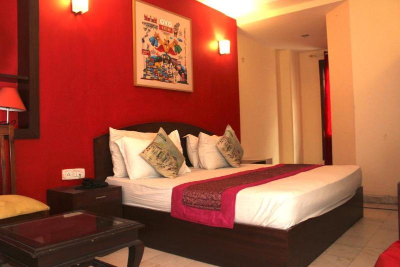 Hotel Unistar Нью-Дели Экстерьер фото
